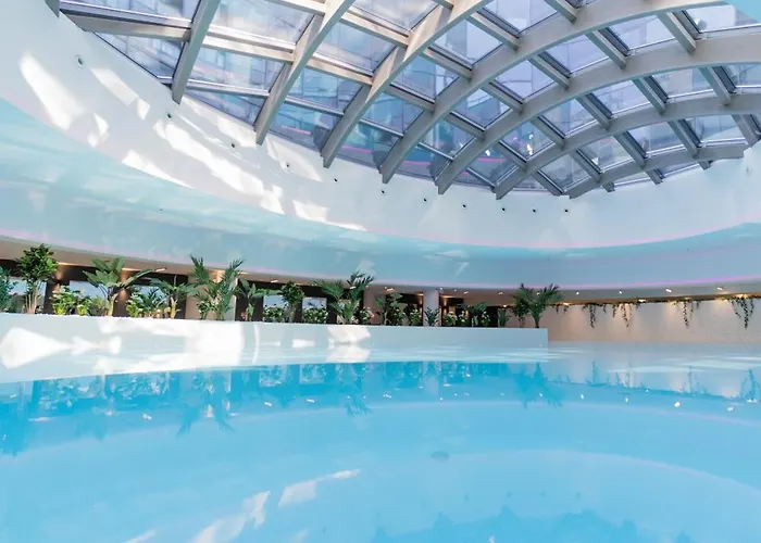 Hanza Tower De Lux *